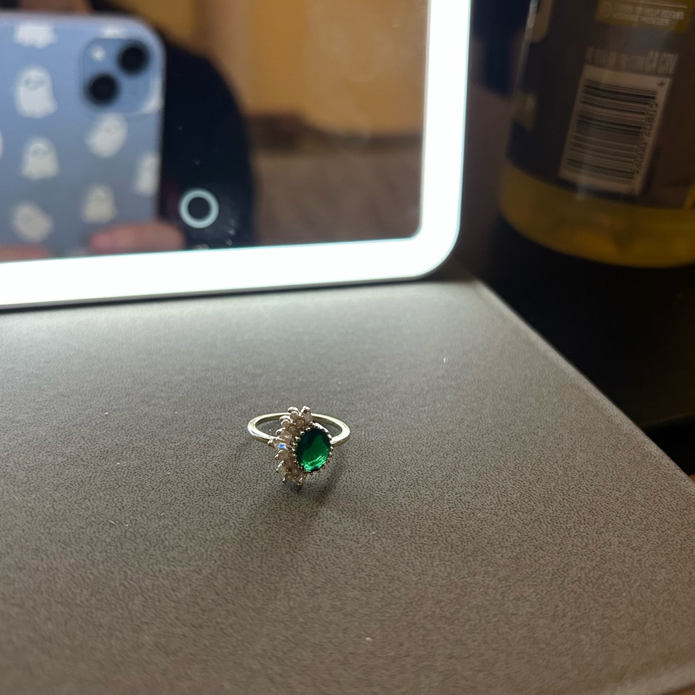 Green Gemstone Silver Solitaire Ring - image 1